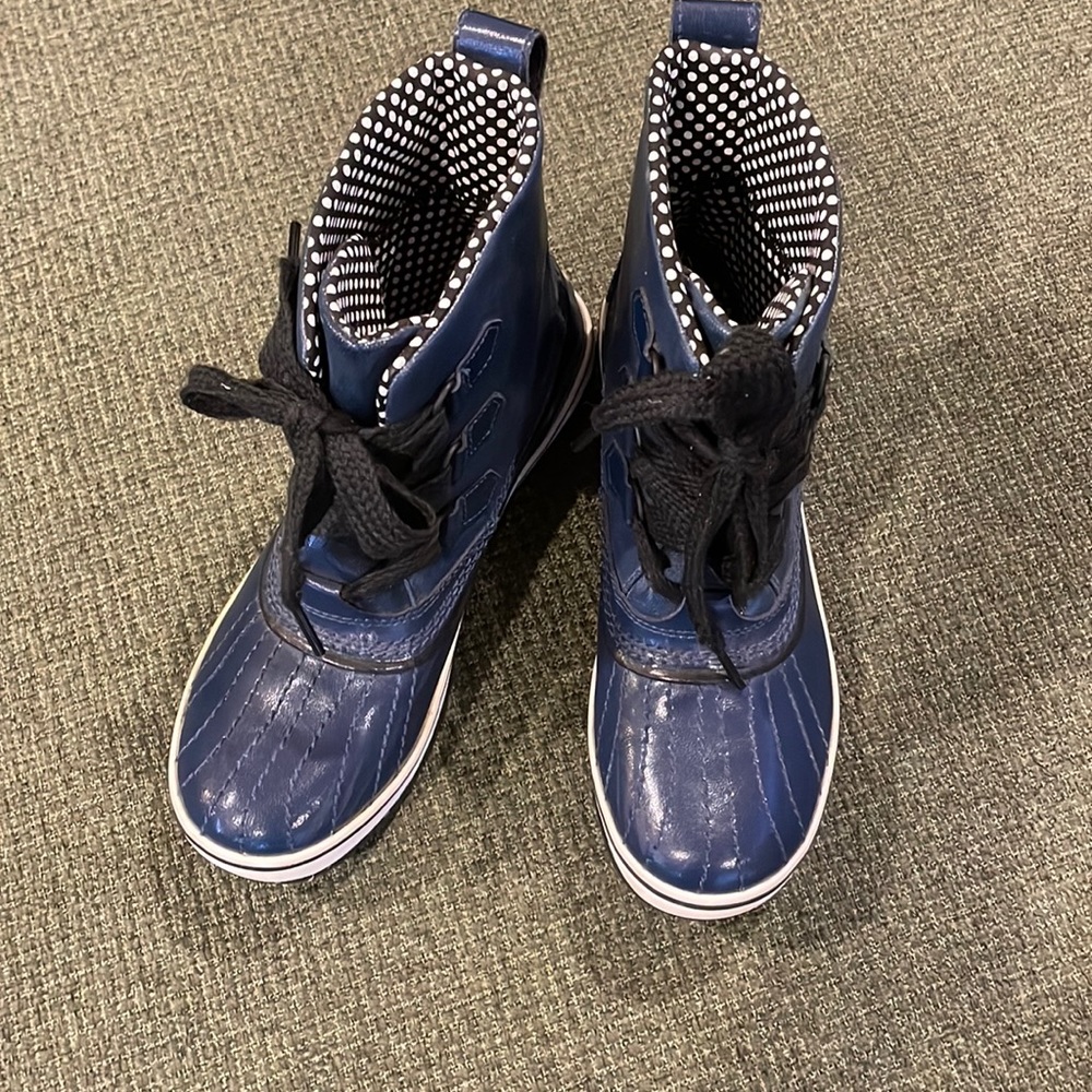 Sorel waterproof rain boots (sz 7)